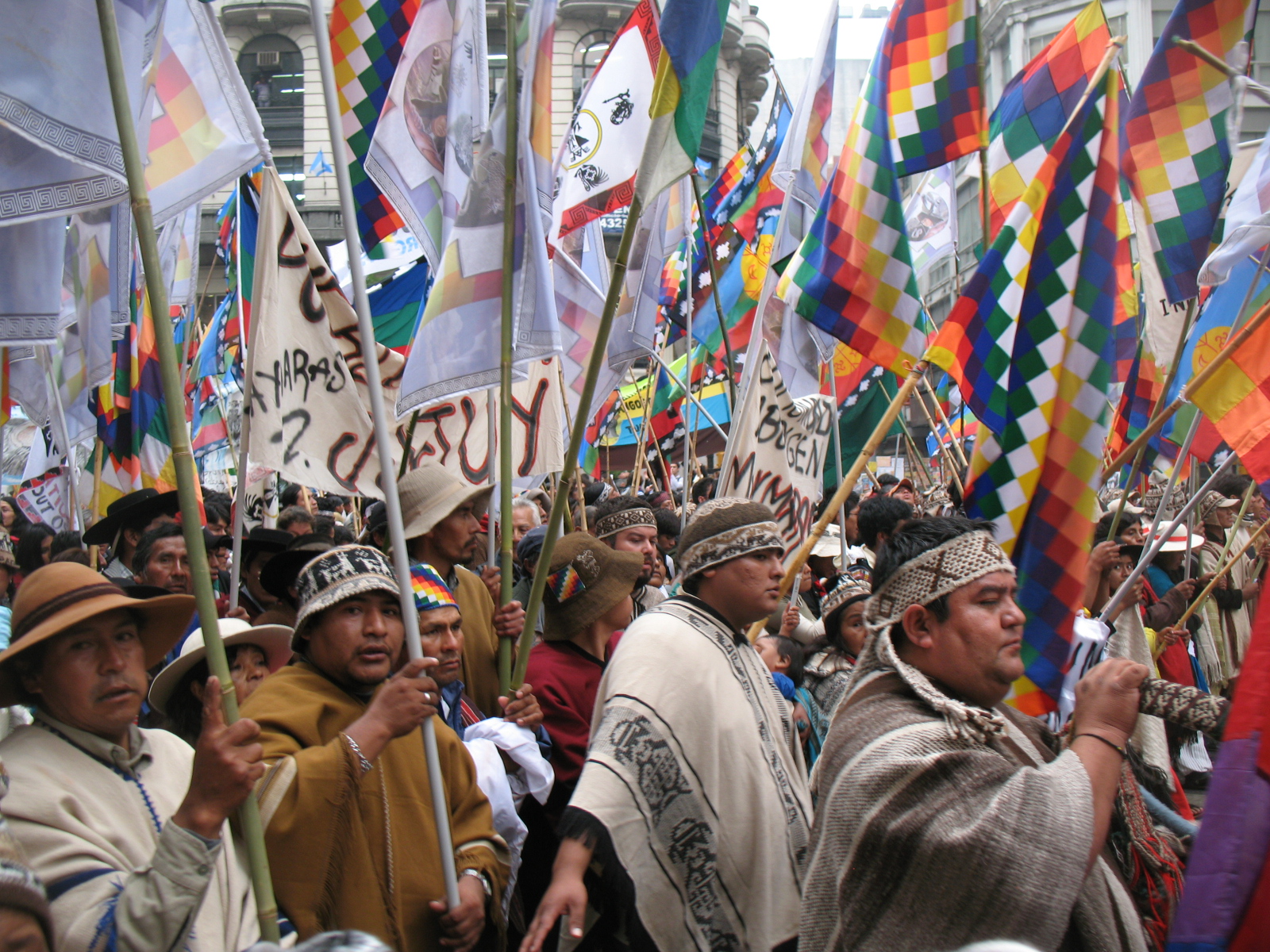 El porcentaje de chilenos que se autoidentifican como indígenas creció 50%